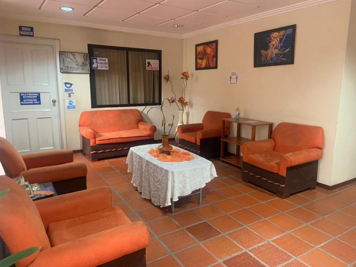 Hotel Mariscal Inn & Suite Κουένκα Εξωτερικό φωτογραφία