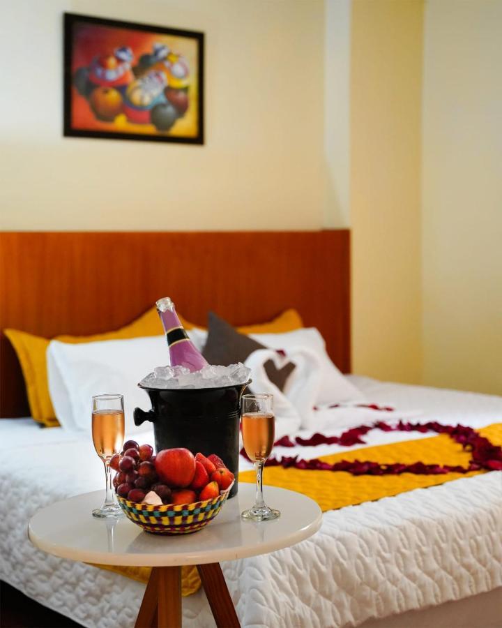 Hotel Mariscal Inn & Suite Κουένκα Εξωτερικό φωτογραφία