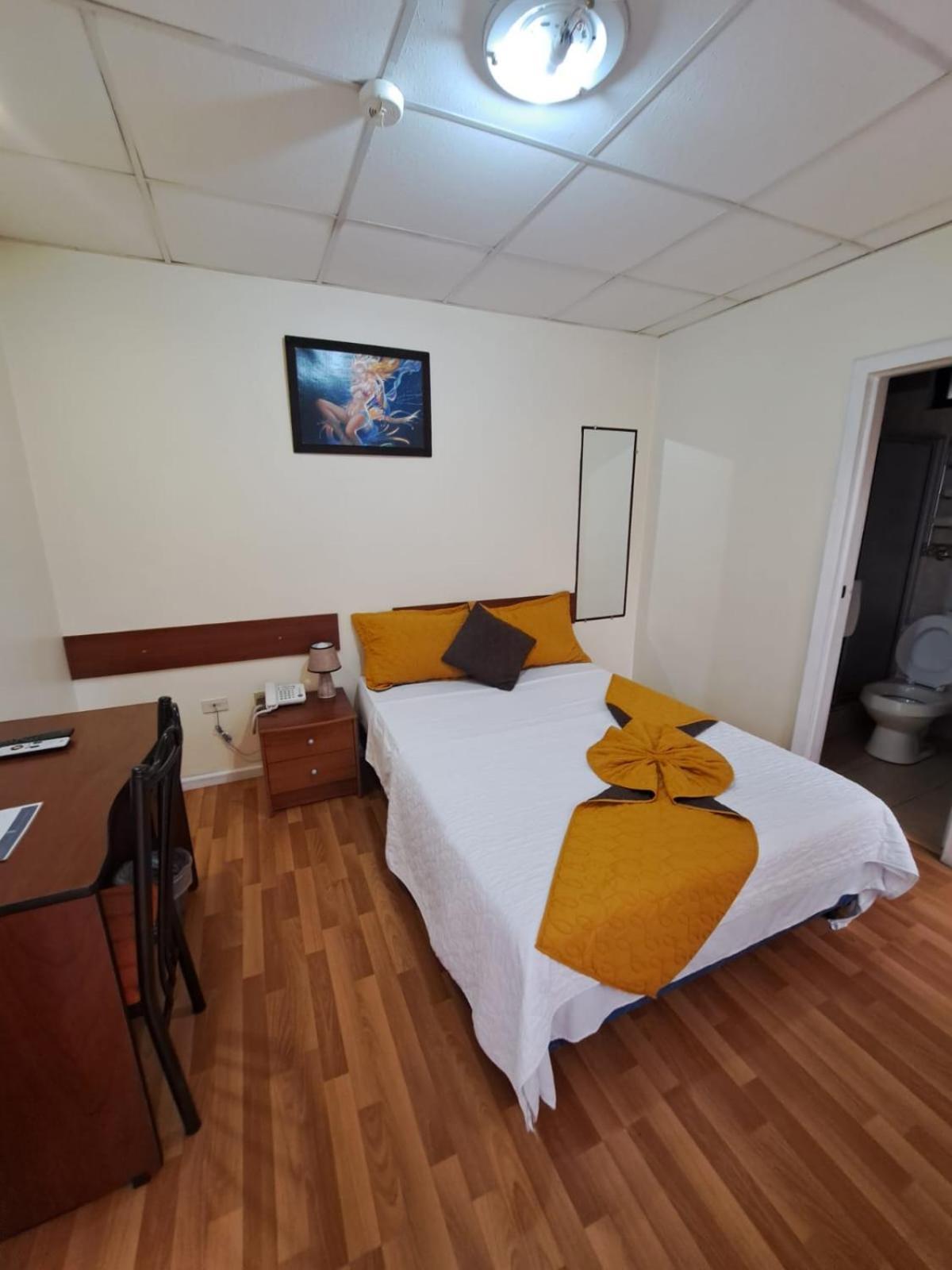 Hotel Mariscal Inn & Suite Κουένκα Εξωτερικό φωτογραφία